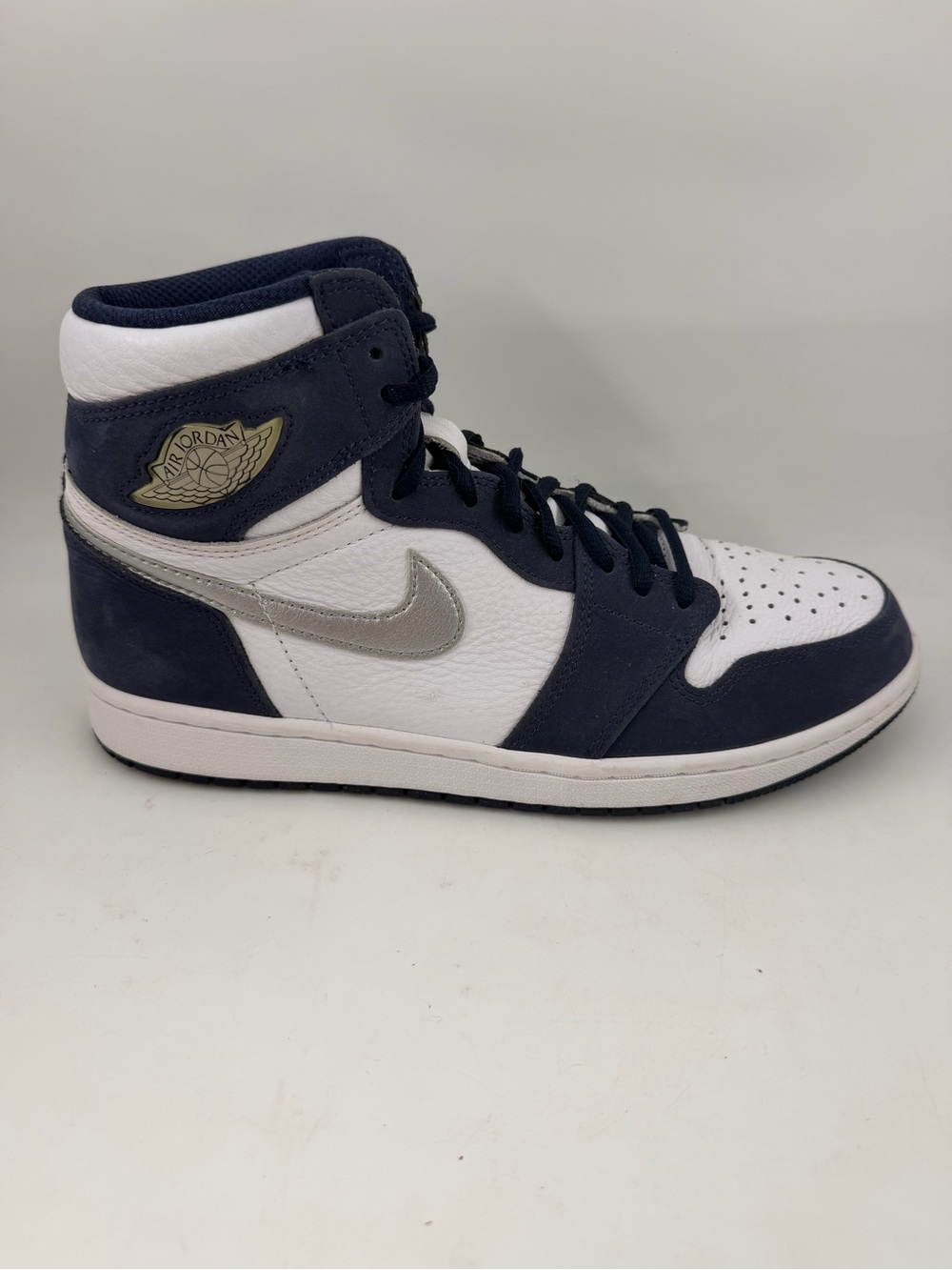 Nike Air Jordan 1 Retro High OG -SZ 9.5- Midnight Navy Athletic Shoes Sneakers